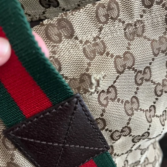 GUCCI GG CANVAS TOTE - Picture 11 of 16